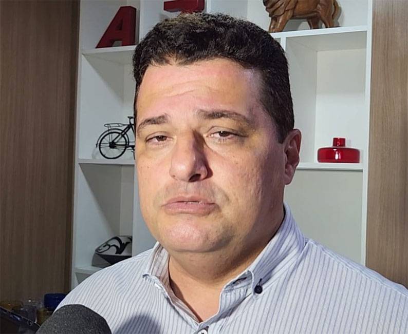 Pré-candidato ao Governo renuncia se colocar políticos de mandato na Saúde, Educação e Segurança